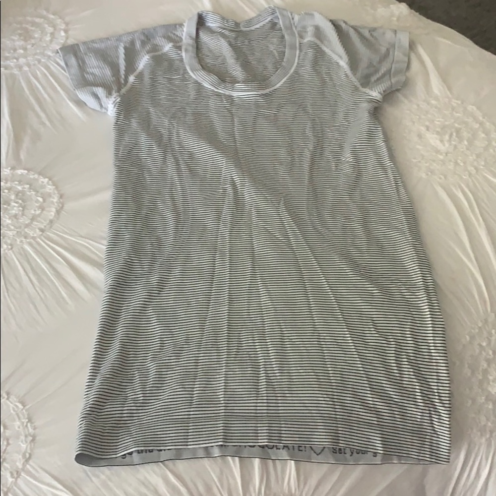 Lulu shirt size 6